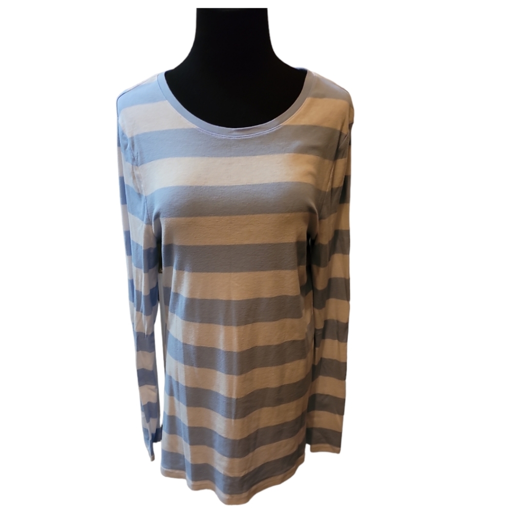 Old NavyPerfect womens tshirt size Xlarge tall